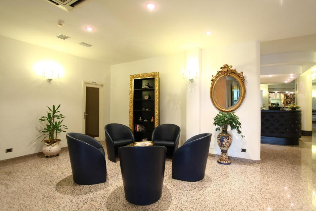 Hotel Aggravi Chianciano Terme Exterior photo